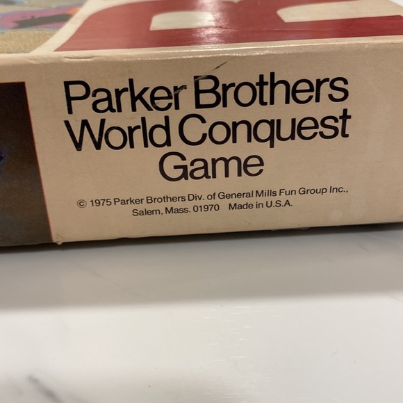 Vintage 1975 Risk board game 
Excellent condition! - Picture 2 of 8